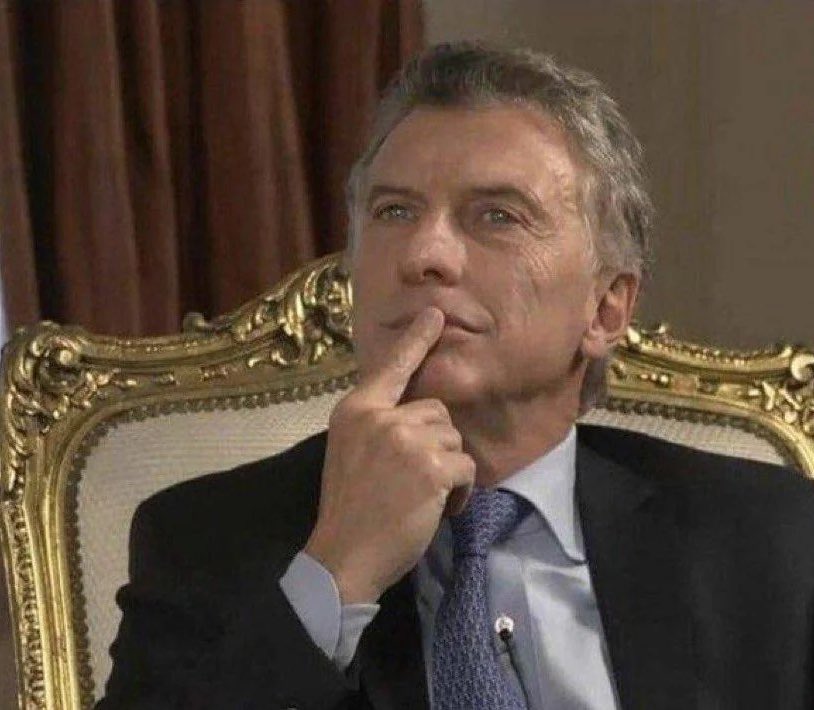 ejramol2014's tweet photo. FUE SORPRESIVO PERO MUY PLACENTERO. UN DÍA APARECIÓ COMO POR ARTE DE MAGÍA M.MACRI, LEJOS LO MEJOR QUE NOS PASÓ EN LOS  ÚLTIMOS 40 AÑOS DE NUESTRAS VIDAS ACA EN LA 🇦🇷. FUE EL MEJOR PRESIDENTE DEL PAÍS, INCOMPARABLE. UNA PERSONA NOTABLE QUE AMA SU PATRIA. https://t.co/9r6GVfNJfw