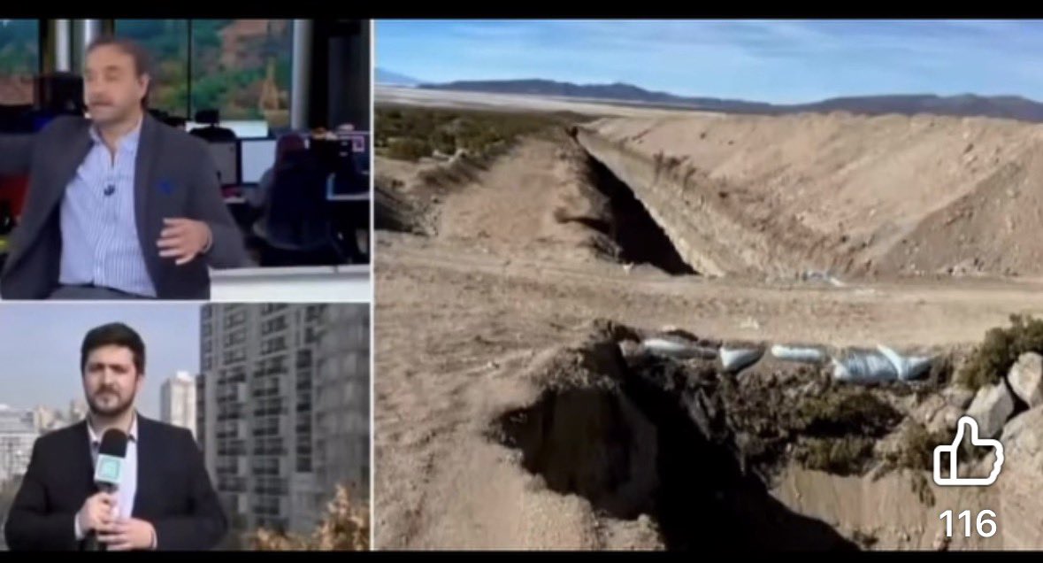 nicopalaciosl's tweet photo. Como q construyeron un puente en la “zanja” https://t.co/5MP719u2Hh