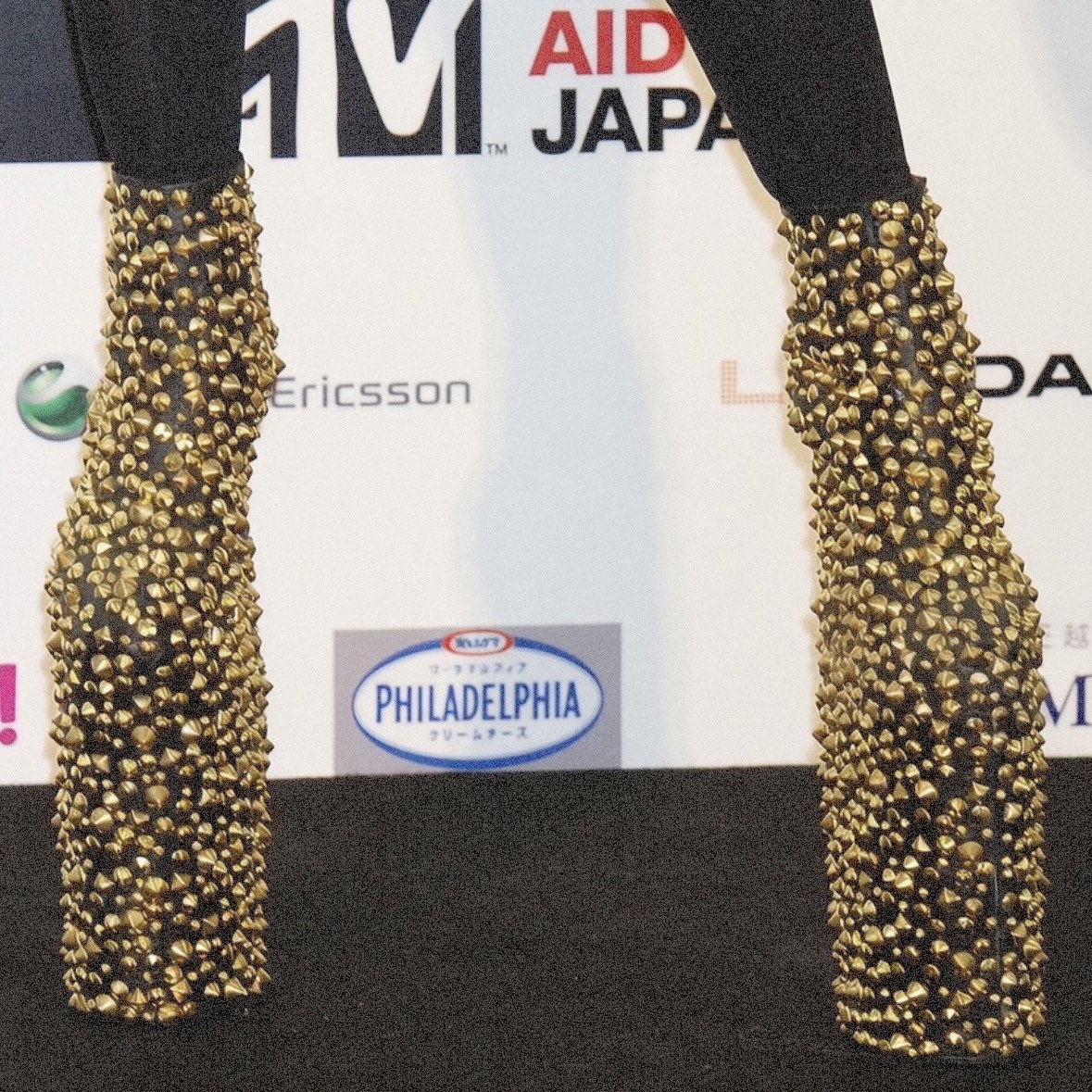 GagaSickMonster's tweet photo. WALK WALK, FASHION BABY https://t.co/N8zvIuxKZD
