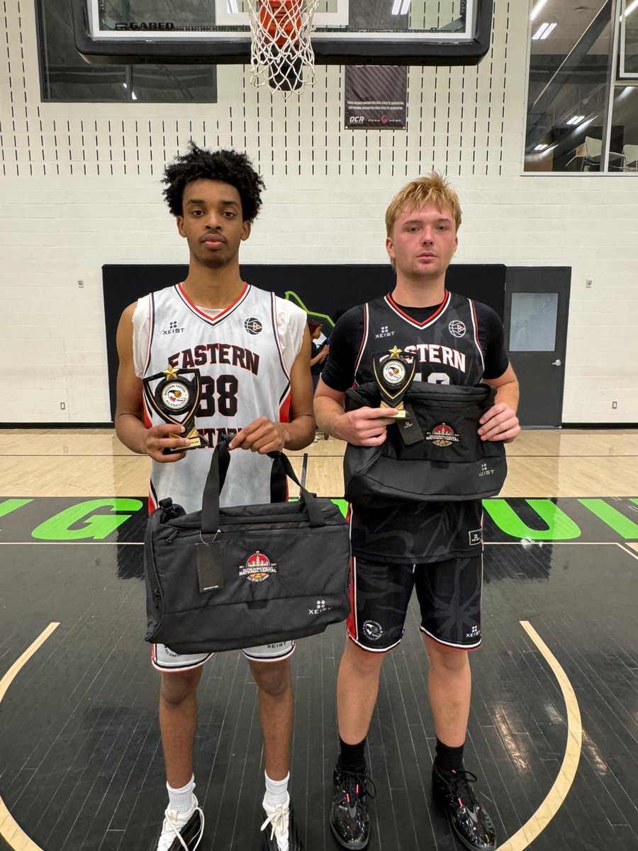 CanadaTopflight's tweet photo. Congratulations to our @GaasIbby @Tj_whelan08 MVPs @NatCapClassic yesterday! @DrewEbanks @onpointscouting @wesblairbrown @themapleminute @NorthPoleHoops @PlatinumCircuit @OntarioSBA @NPACanada @ElitePrepLeague @Tisinthehouse @bayner  @BasketBullhoops @HoophallClassic https://t.co/JdVz13OtMZ