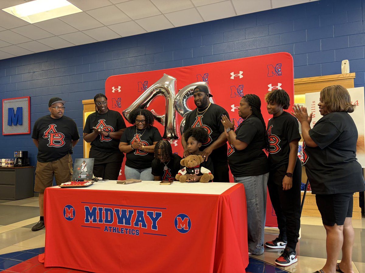 midway_hoops's tweet photo. Special moment today celebrating Antwon Willis signing to play 🏀 at Arlington Baptist! Proud of all the hard work, commitment, and perseverance that helped make this moment possible.

Huge thank you to all of his family and friends who came out to support him at today’s signing. https://t.co/4rjHfabBGN