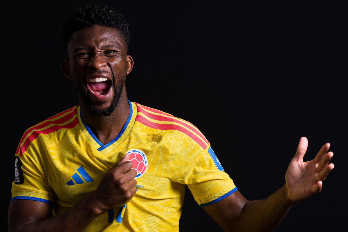 jeffersonlerma's tweet photo. Nada mejor que ponerme los colores más lindos del mundo. 

Esta camiseta está llena de ganas. 🏆🇨🇴 https://t.co/BNmXihO82O