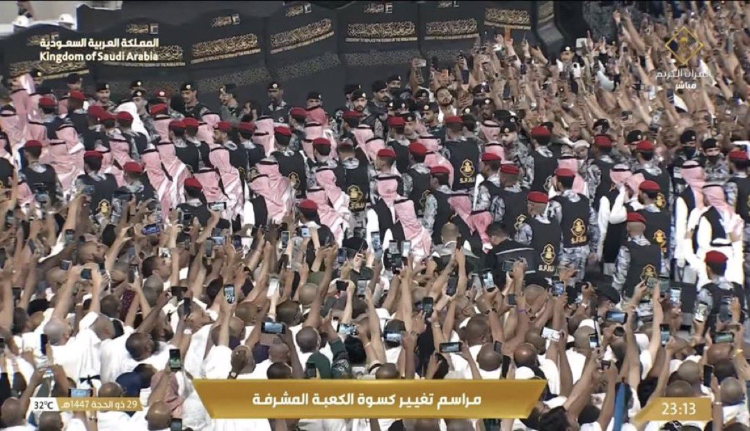 saudipopular's tweet photo. يوثقون لحظة ماتتفوت https://t.co/7SB3SVr0hM