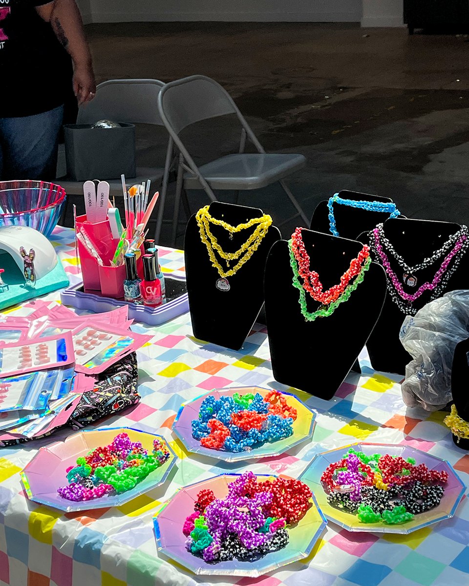 crosscountrymtg's tweet photo. Following the performance, attendees explored the Queen Boss Market, where the girls proudly presented businesses and products they spent the past year creating and developing. https://t.co/C7dLHDw0fj