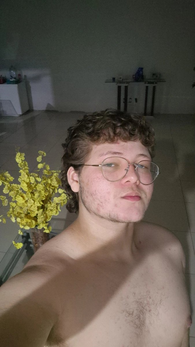 mathmete_'s tweet photo. eu e meu top 4

aquele amigo que não assiste filmes https://t.co/ZZ0l2ltKGG