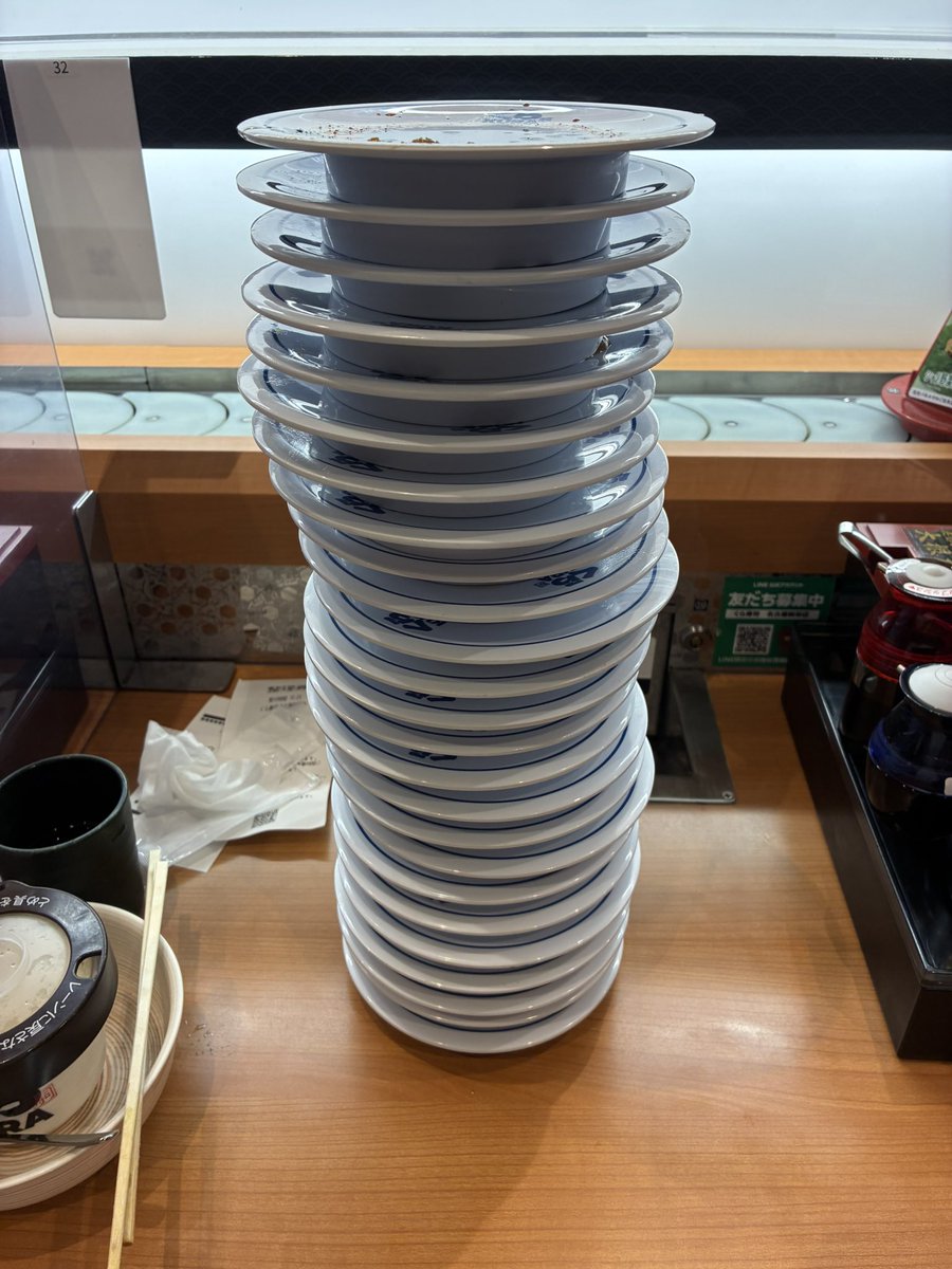 uuubbbeeerrr's tweet photo. おとといは寿司を食べました https://t.co/8jUuVmGvqH
