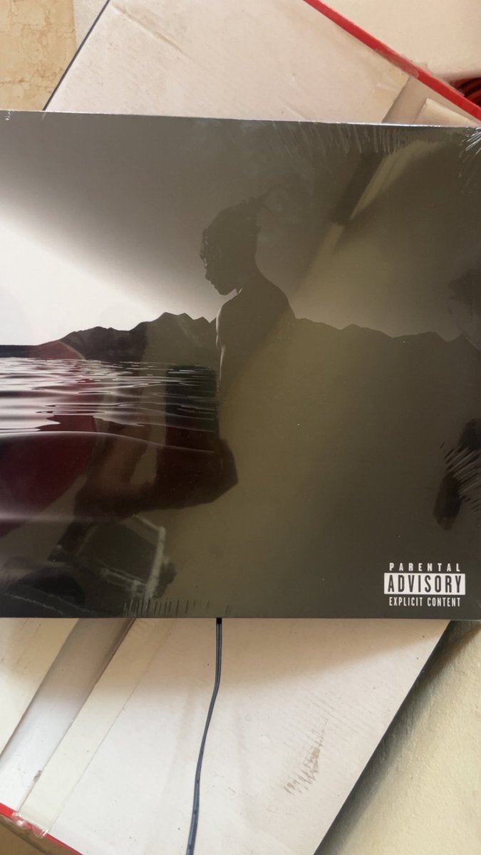 papifweago's tweet photo. Man this was “so worth the wait” can’t wait to get them others later this year definitely one of my favorite vinyls in the collection https://t.co/jJDt92FA0D