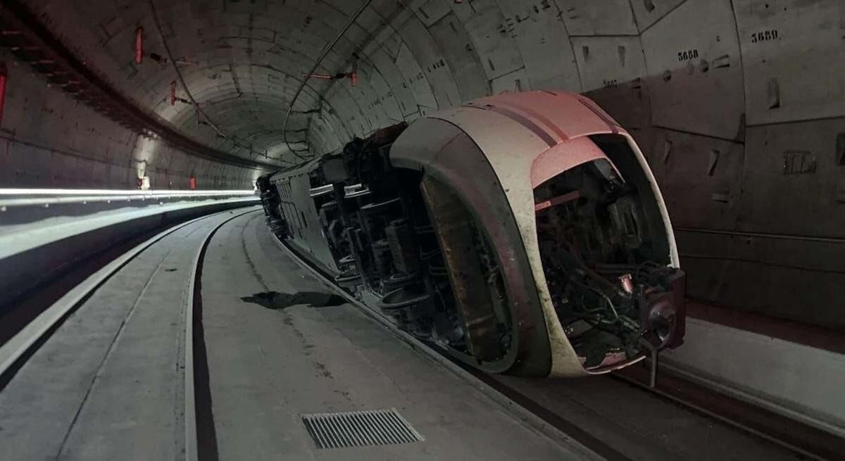 RaulPega_'s tweet photo. Que dice Renfe que hay que "reducir el uso del coche y fomentar el transporte público”

JAJAJAJAJA https://t.co/3mdquqFZN7