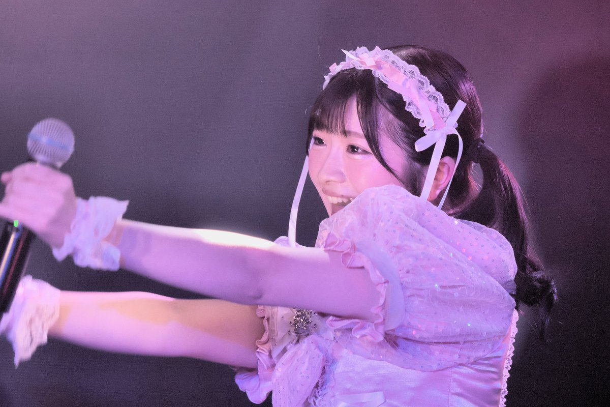 Panchan_7's tweet photo. 6/15あかりんごとはづきちに会えてうれしかったな。夜もテレビに出てて沖縄楽しそうで何よりだった。写真は5/1のです😄
#松脇朱里
#咲間葉月
#Starlet https://t.co/iIi2H9yX7s