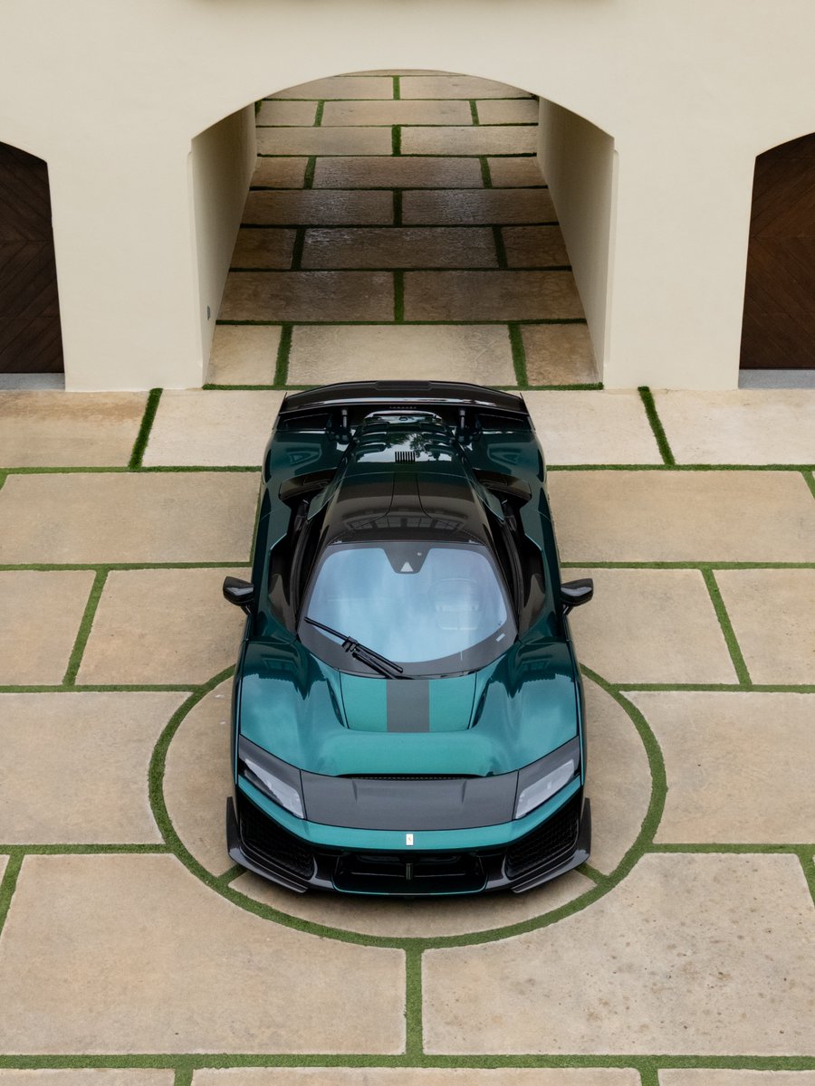 retro_shiftt's tweet photo. Dark metallic green over tan on the SF90 XX Stradale. Is this the ultimate spec, or does a Ferrari always have to be red? https://t.co/NYoaZdLCAe