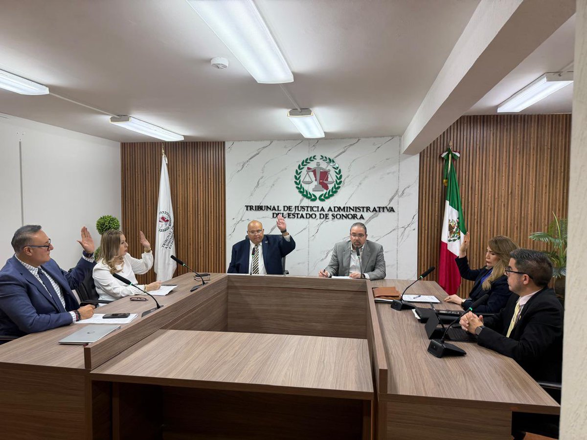 TJASonora's tweet photo. 👨🏽‍⚖️👩🏽‍⚖️ Se llevó a cabo la Sesión de Pleno Jurisdiccional Ordinario No. 11, espacio en el que, con responsabilidad, profesionalismo y compromiso institucional, se analizaron y resolvieron los asuntos sometidos a consideración del Pleno, fortaleciendo la impartición de justicia. https://t.co/BsWrV5xqKf