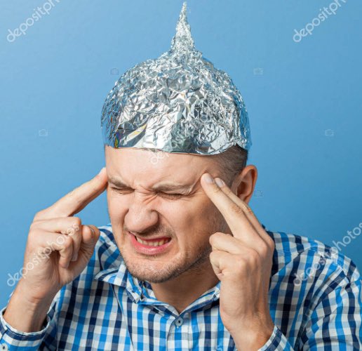 DelabethaLuana's tweet photo. Eu tô muito Teorias da Conspiração pq tão falando que ele vendeu a alma pro diabo pra ficar famoso e morreu pq tava na hora de pagar a dívida e que ele fala sobre isso nas músicas dele - inclusive fala como ele iria morrer https://t.co/vvLAgnRCkP
