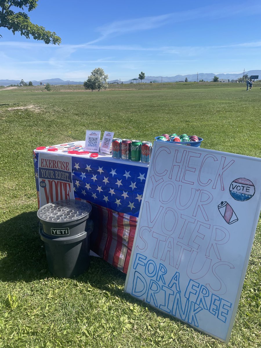 tpusa_helena's tweet photo. Check your voter status for a free drink! Such a fun tabling event at the park this afternoon, helping people check their voter status, and cold drinks are always a plus!! https://t.co/2lNk0E17mJ
