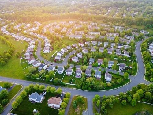 ki_queenpin's tweet photo. The number of homes available for sale is measured not only by the number but also by time. Understanding how housing inventory is calculated will help you determine the supply and demand in a real estate market. https://t.co/HUzEpcAfsY https://t.co/DnxdR5OGzU