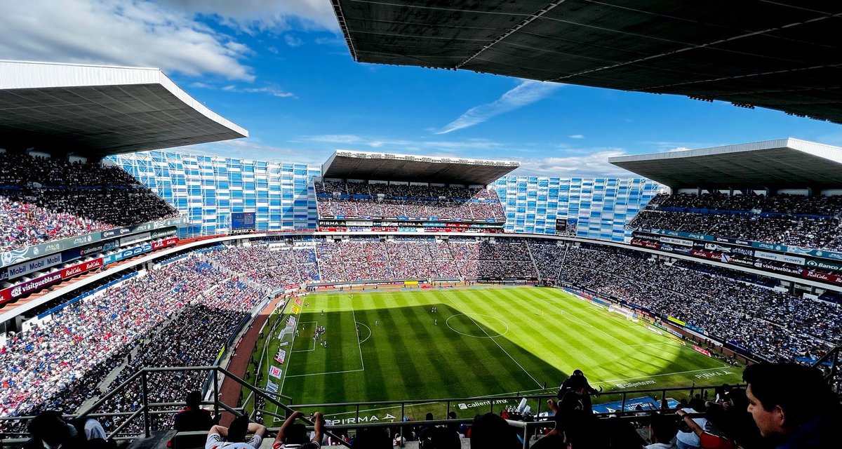 MXESTADIOS's tweet photo. El Cuauhtémoc tenía la capacidad para ser sede del Mundial.
FIFA pide mínimo 40 mil para juegos de primera fase.
El problema es que le asignaron muy pocos partidos a México y se repartieron en las otras sedes.

¿Crees que el Cuauhtémoc pudo haber podido albergar un tercer Mundial?