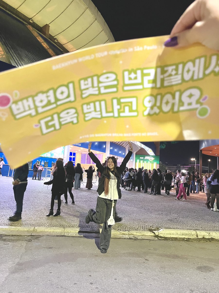 ninidtls's tweet photo. um ano sendo oficialmente brotinho do baekhyun!!! o melhor fim de semana da minha vida 🌱🤍🤞🏻 https://t.co/400LU0mKok