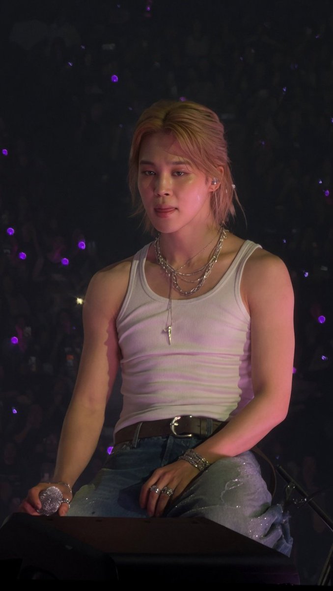 jm7Jimin's tweet photo. I want to say I love you! ✨ https://t.co/3SVDCJ3SFS