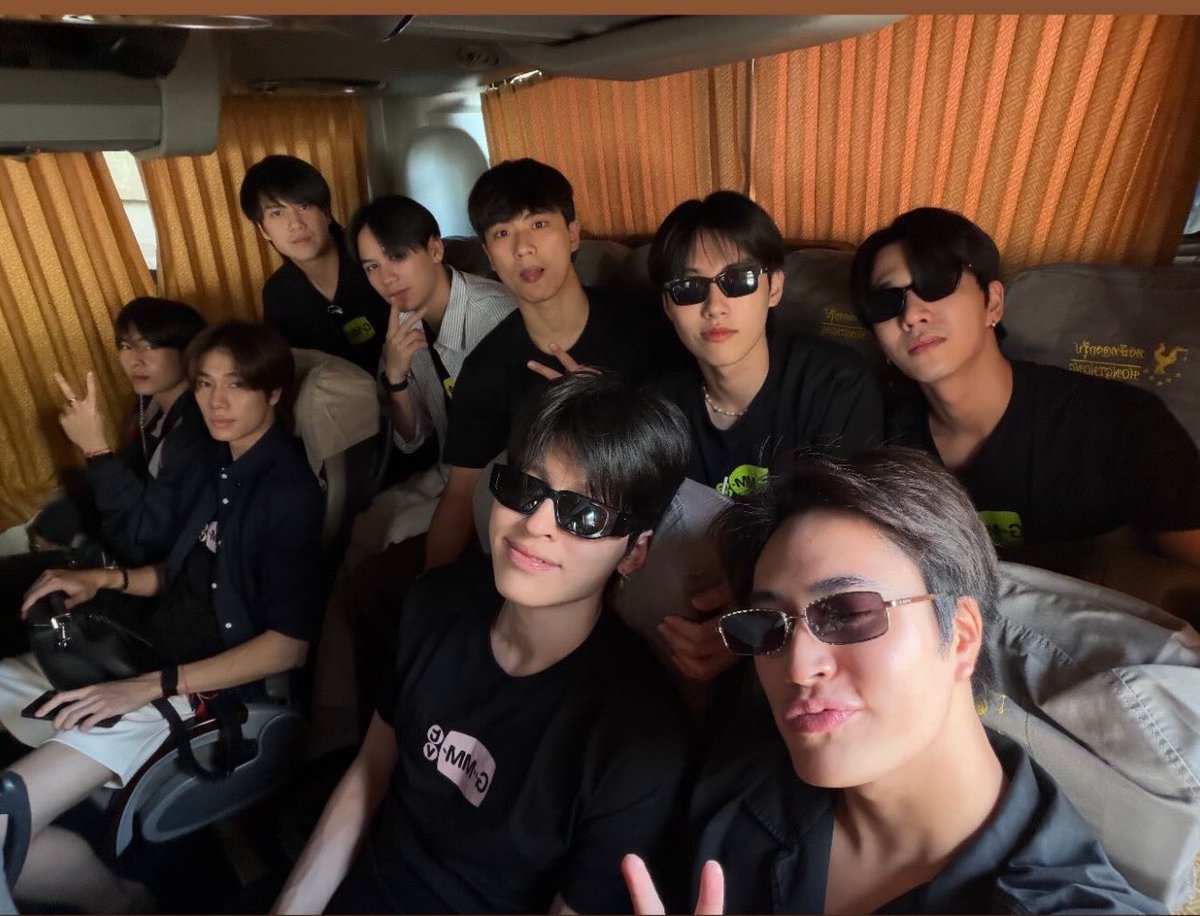 gfrnnar's tweet photo. HALOOOOO!!!!!!!
Selamat siang, good afternoon, konnichiwa, anyonghaseo NADA imnidaa mari mutualan yukkk muts muts imut ku pada hilangv🙁🙁🙁 fd mana aja dehh asalkan damai♥️ 

#GMMTVOuting2026
#teerakscariteman
#perthtanapon
#santapongsapak
#pondnaravit
#phuwintang
#dll https://t.co/DUI0JK1pLm