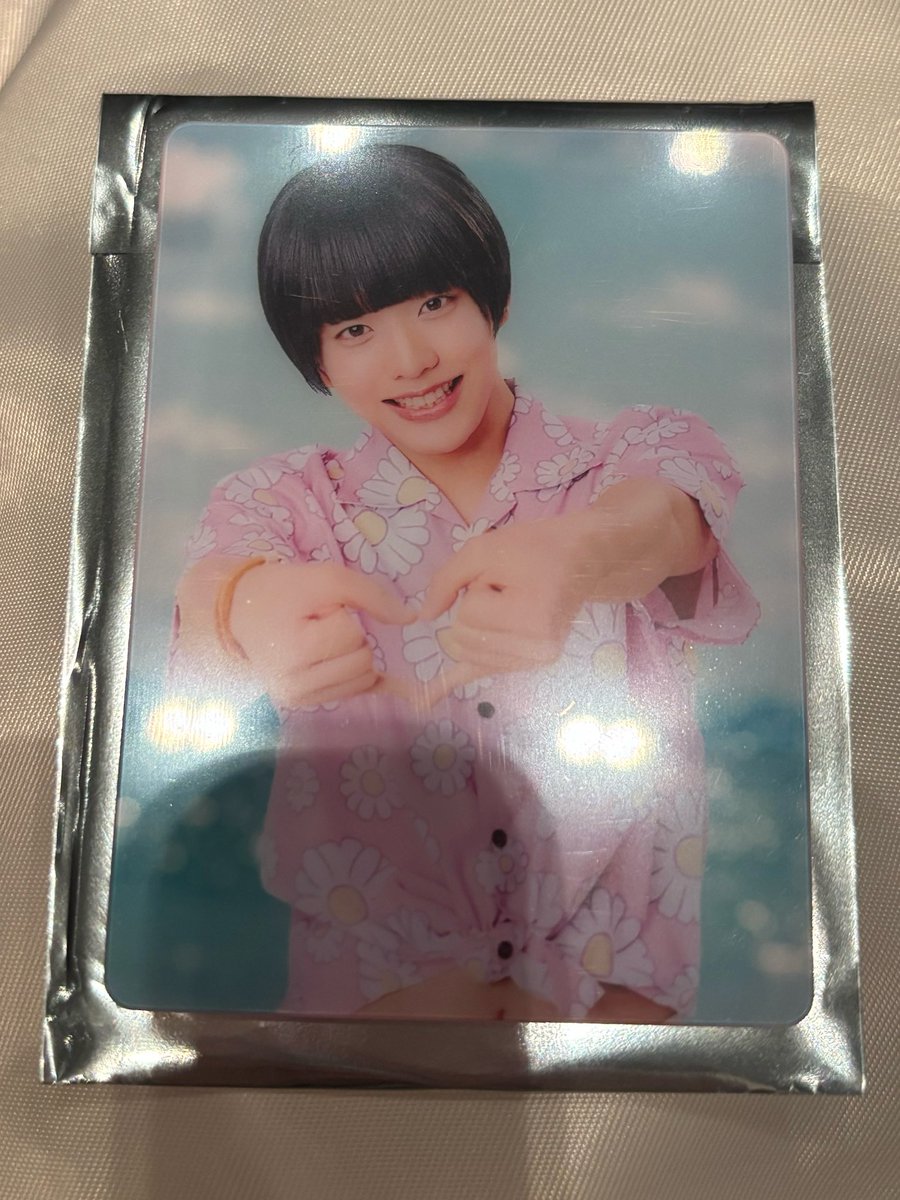 suke_gone's tweet photo. 交換 松ステ 舞台おそ松さん 特典
譲: 6つ子　トド松
求: F6 一松

本日6/16 昼夜　明日6/17昼　会場付近にて手渡し

検索からでもぜひお気軽にお声がけください！ https://t.co/mEk24CSDTJ