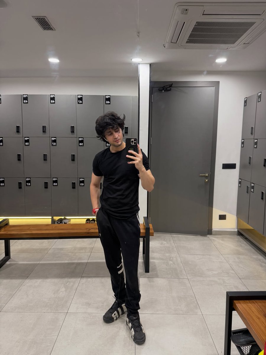 _official_ryan_'s tweet photo. 💪💪💪 https://t.co/k6hPoamIp3