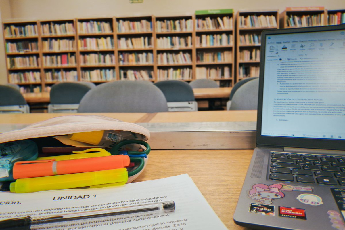 aeryeth's tweet photo. el sábado fui a estudiar a una biblioteca https://t.co/Q8bUPEdfMg
