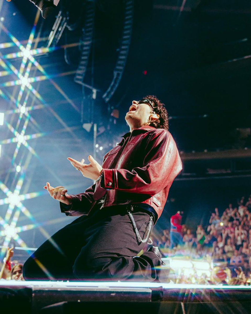 The5SOSYears's tweet photo. Luke Hemmings, the man you are ★
📸: captured.byjessie
#EASMSG #MSGIsAStar #EASTour #EASNewYork #NewYorkIsAStar ☆ https://t.co/cSkGqsOoHV