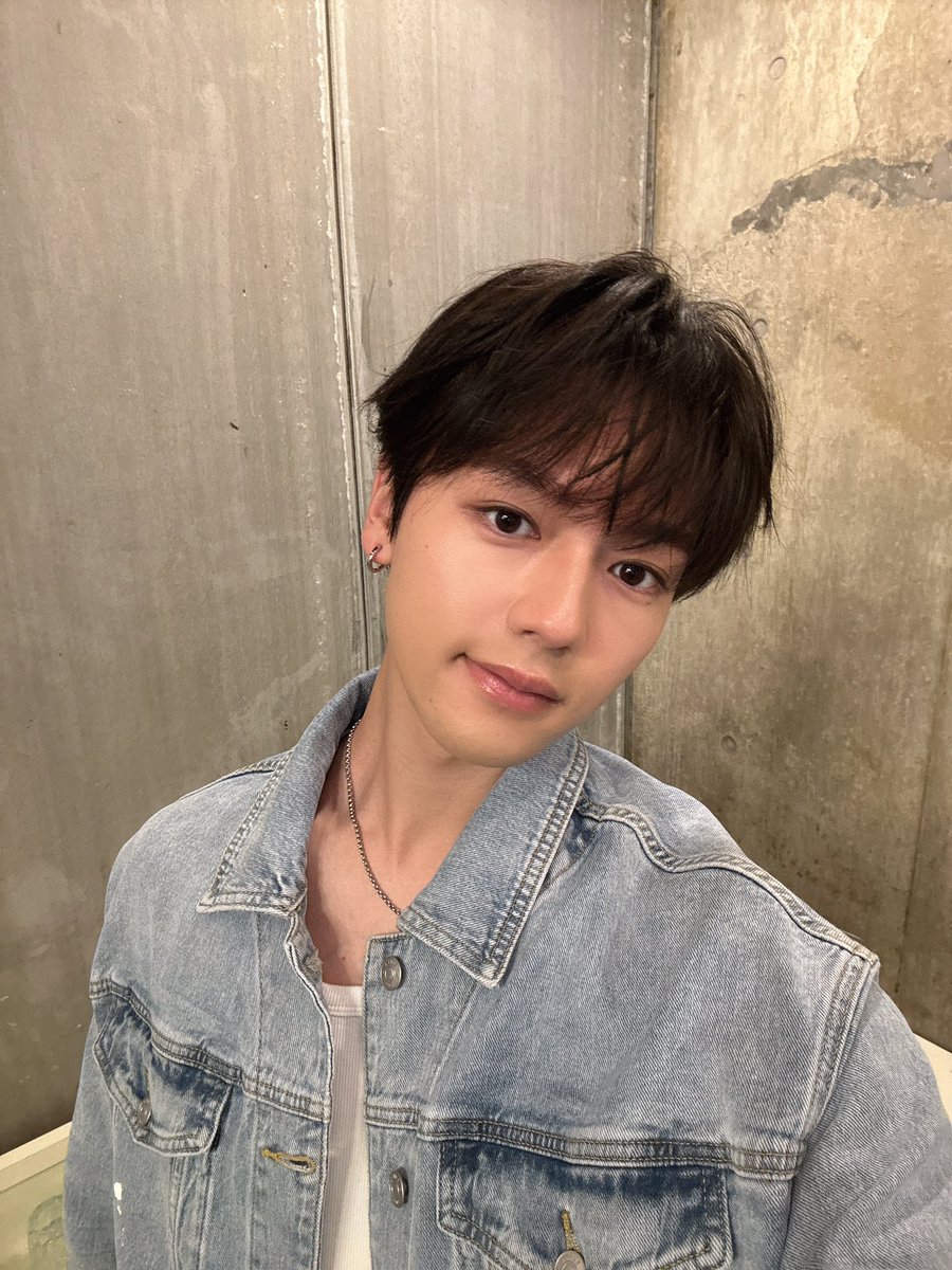 LOVEONE_staff's tweet photo. こんにちは！
相原一心です！
「Your Sky ハレのち恋」撮影順調に進んでます！
放送お楽しみに〜！

Hello!
I’m Aihara Isshin!
The Filming of “Your Sky Hare Nochi Koi” is going good so far!
Please look forward to the broadcast~!

#YourSkyJP
#yourskyseries
#ユアスカ
#花村蒼空
#ラブワン https://t.co/Q2z7bqtvF9