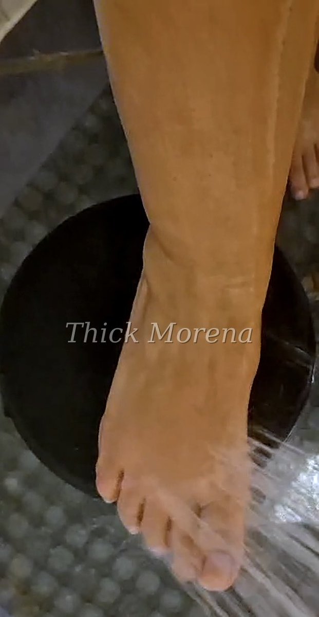ThickMorena's tweet photo. Wet soles &amp; lazy afternoons 💦🤎 there’s a full video waiting for you 😉 link in bio
#feet #soles #wetfeet #footfetish #petitefeet #latinafeet #feetlovers https://t.co/j4OyIiM2s1