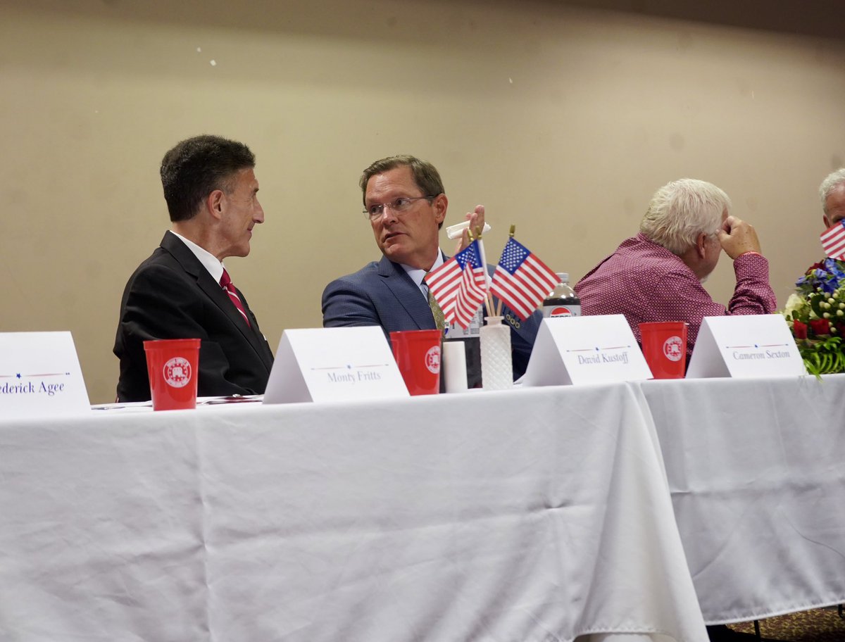 CSexton25's tweet photo. Great evening at the Gibson County Reagan Day Dinner this weekend with @drbrock12! Grateful for the warm welcome and introduction by my good friend @DavidKustoff. West Tennessee is strong, conservative, and in a few weeks will have a Republican sheriff! https://t.co/5NJDIMrPxA