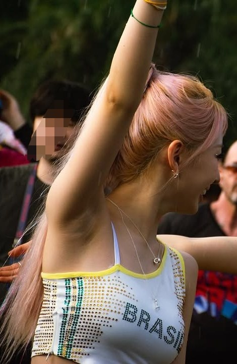 kabgout's tweet photo. i want to lube up her pits and fck it like a pussy https://t.co/8UGmvtFfSC