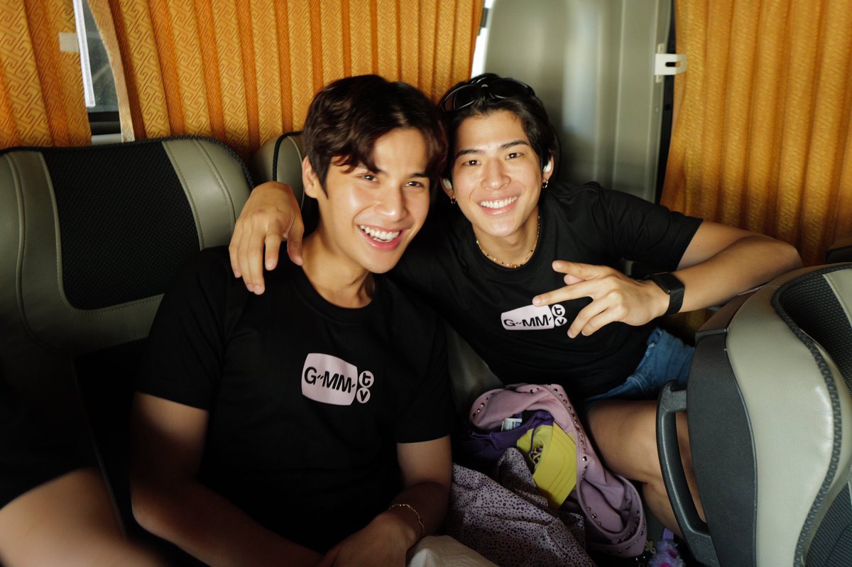 markohmtpkk's tweet photo. these photos give off such strong boyfriend vibes 

#GMMTVOuting2026
#markohm #mmarkpkk #ohmtpk https://t.co/8NhkcGCnoW