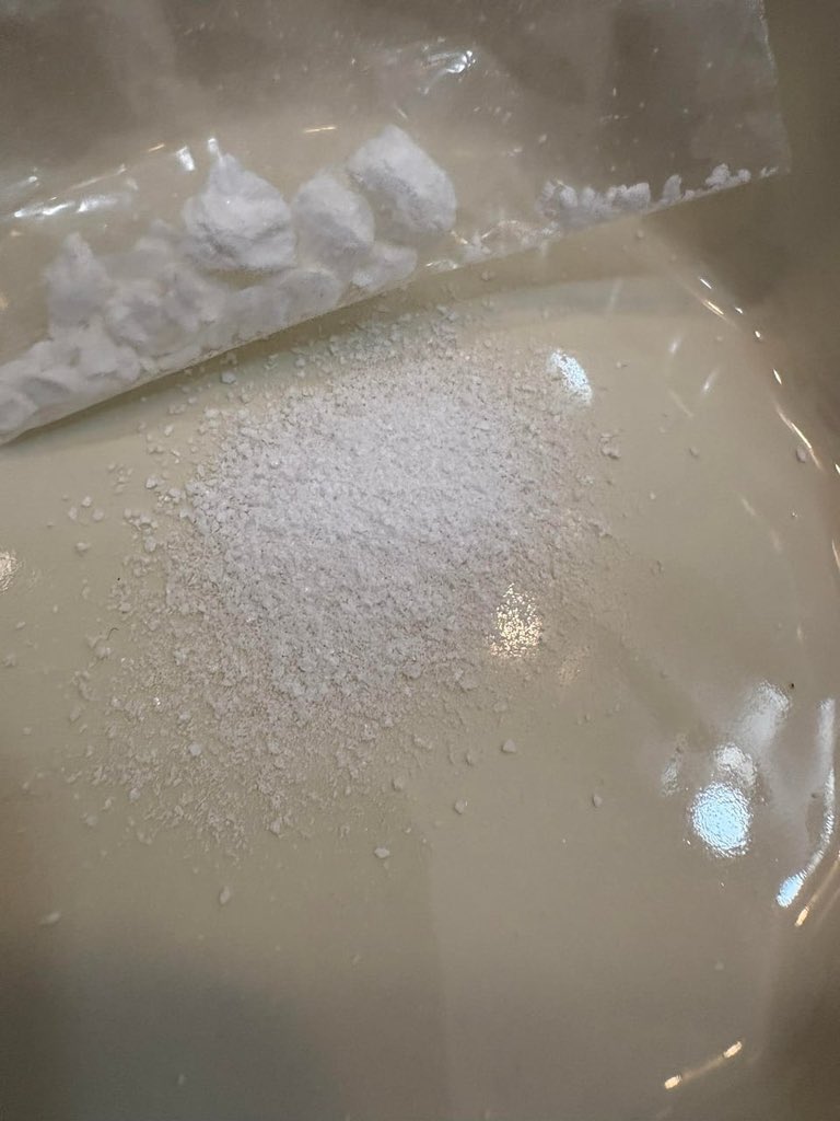 reclaimagent's tweet photo. sharts from pure excitement and joy❄️🥹
#drugtwt #coketwt https://t.co/FlWIq9HG8Z
