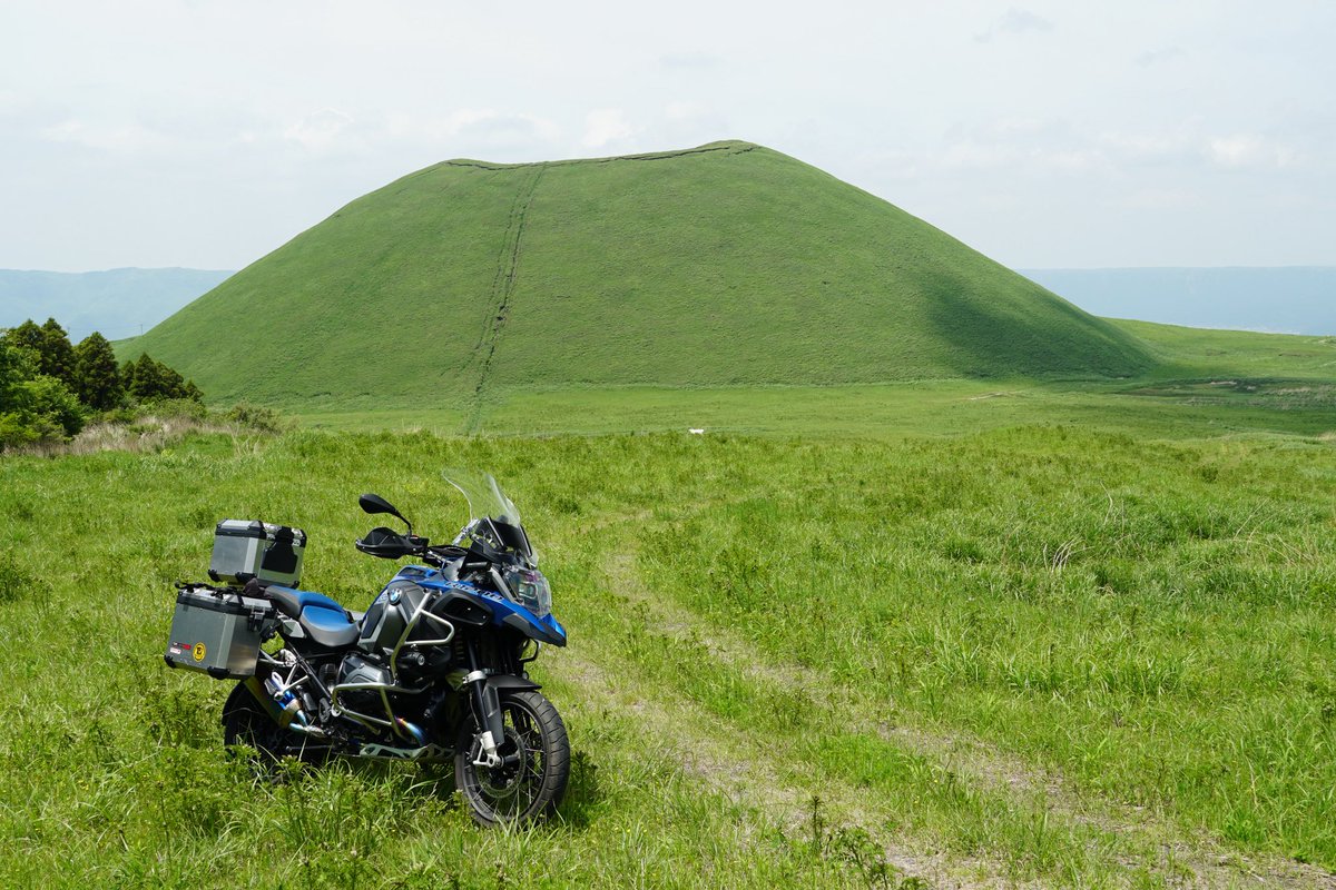R1250GSAD's tweet photo. #阿蘇

２０１８年に、R1200GAで行った阿蘇⛰️休みは１０月なに、もう妄想始まってる😛 https://t.co/87tuGnHa50