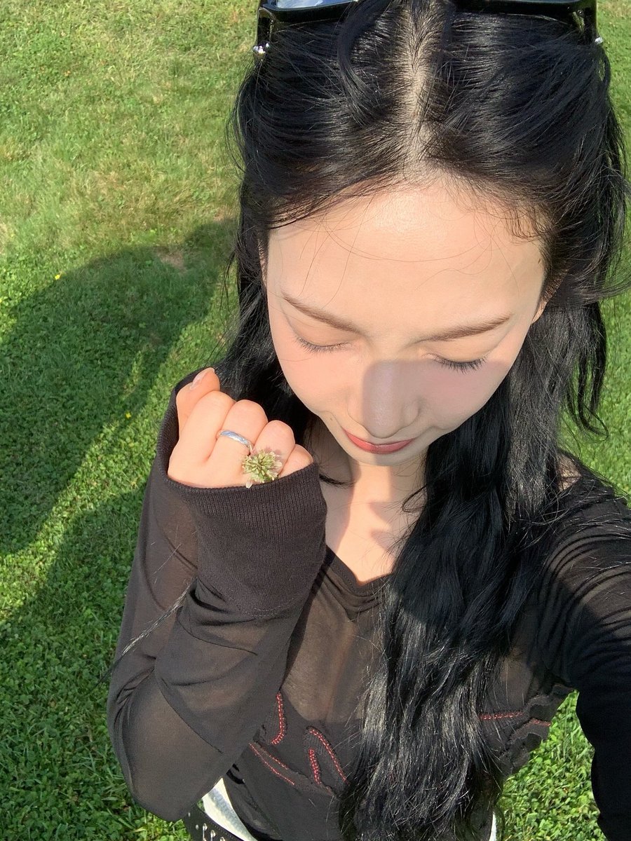 Lucy, 赵. tweet media