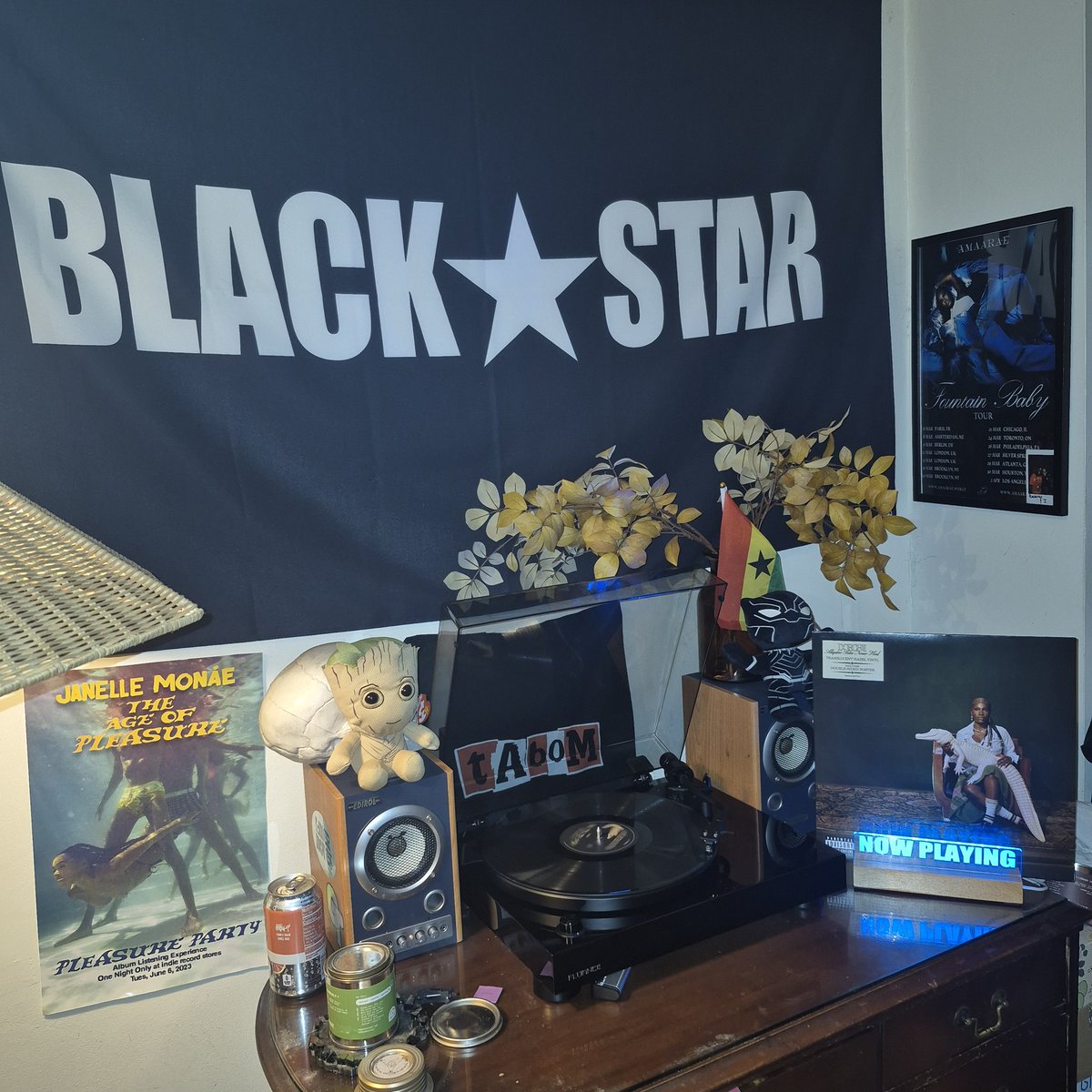 beyondbinary91's tweet photo. Now Spinning: Alligator Bites Never Heal by Doechii #AlligatorBitesNeverHeal #Doechii #VinylCollector #OnMyTurntable #VinylEnthusiast #VinylCollection #VinylCommunity https://t.co/p1V8uVx1uL