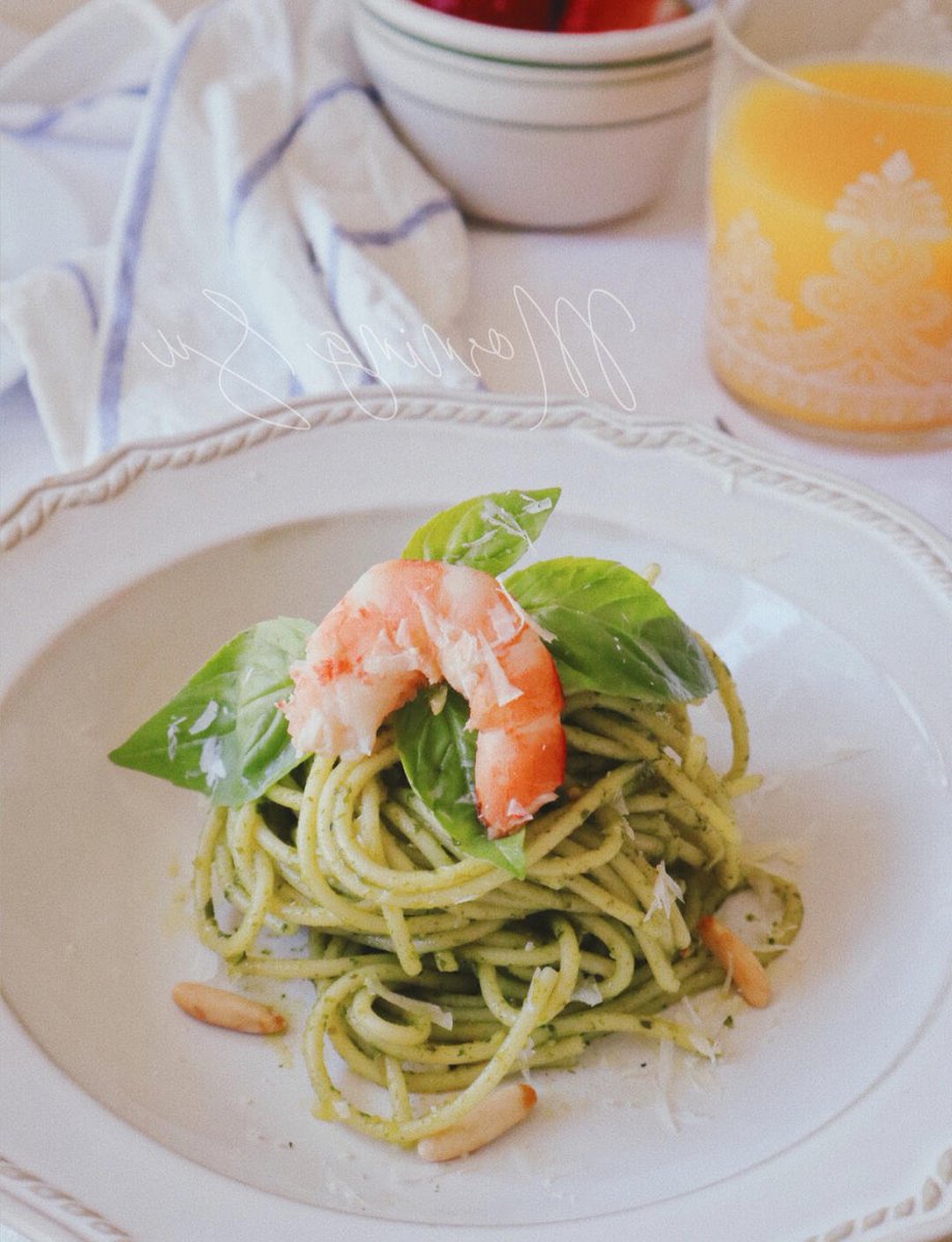 dagokngbuhay's tweet photo. Just whipped up creamy garlic parmesan pasta in 20 mins—nothing beats quick, cozy homemade comfort food https://t.co/zOQq0I0RU4
