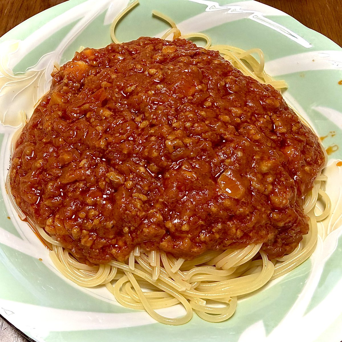 apple_991's tweet photo. #夜ごはん 
そんな訳で昨日はミートパスタ

肉は全てチキン
昔ミートパスタ好きじゃなかったんだけど自分で作ると普通に食えるし旨い🍝不思議な効果だねw

仕上がりはお店で出しても恥ずかしく無い出来でした！！
🙏ごっさん！！ https://t.co/QjEm5By8J7