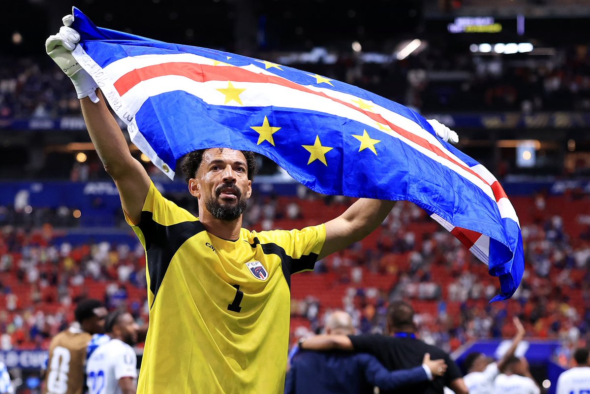 AlexRolandC's tweet photo. Primera vez en un mundial de fútbol y Cabo Verde (Cape Verde) se metió en le corazón de los aficionados… 
La pequeña isla africana se convirtió en el equipo de todos tras el heroico empate    0-0 frente a la gigante selección de España 
#mundialdefútbol2026 https://t.co/tmBtuVYQSH