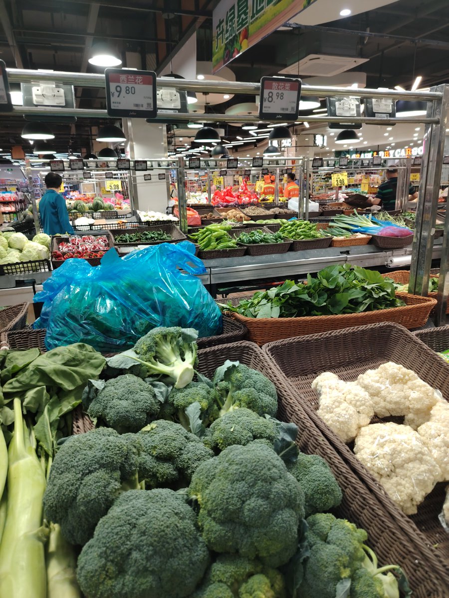 bomiky's tweet photo. Fresh local organic veggies now in stock! Grab yours before they sell out—perfect for tonight’s healthy dinner prep https://t.co/l2o4giMZ0l