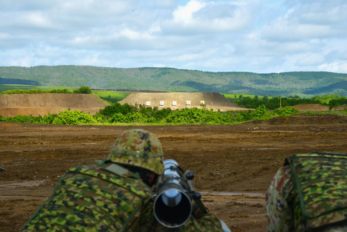 11b_na_jgsdf's tweet photo. ６月８日から１２日の間、第１１偵察隊は北大演島松地区において令和８年度旅団部隊装備火器射撃集合訓練（８４ｍｍ無反動砲）を担任実施し、旅団の射撃能力の向上を図りました。

#自衛隊 #陸自 #Rcn #recon #第１１偵察隊 #レ魂 #写真 #火器 https://t.co/F4edU9aZdh