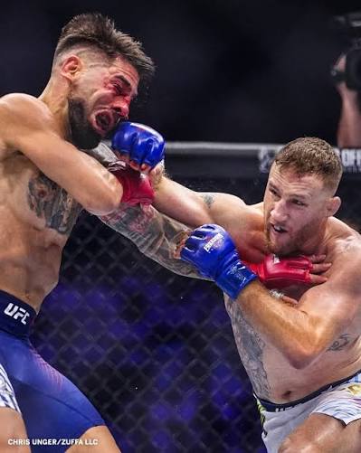 BinxArt's tweet photo. Justin Gaethje is the man that is all. https://t.co/q56ionVNnb