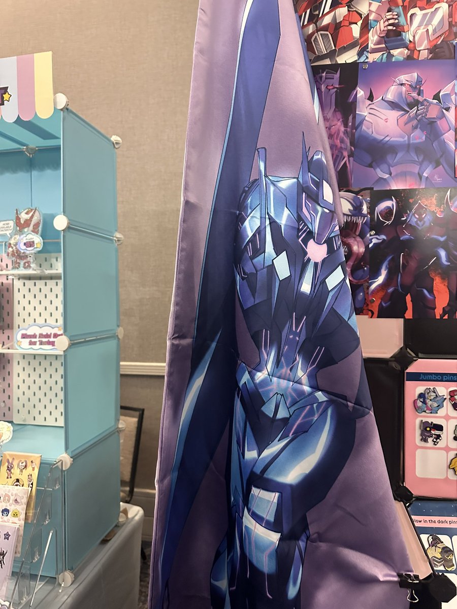 Mirrorverserose's tweet photo. @ErikaGSkerzz That is great to hear! Will you be happen to have these items available on your shop? Since they were the reason that I wanted to ask you on message for a while☺️ https://t.co/xPM5rSifVS