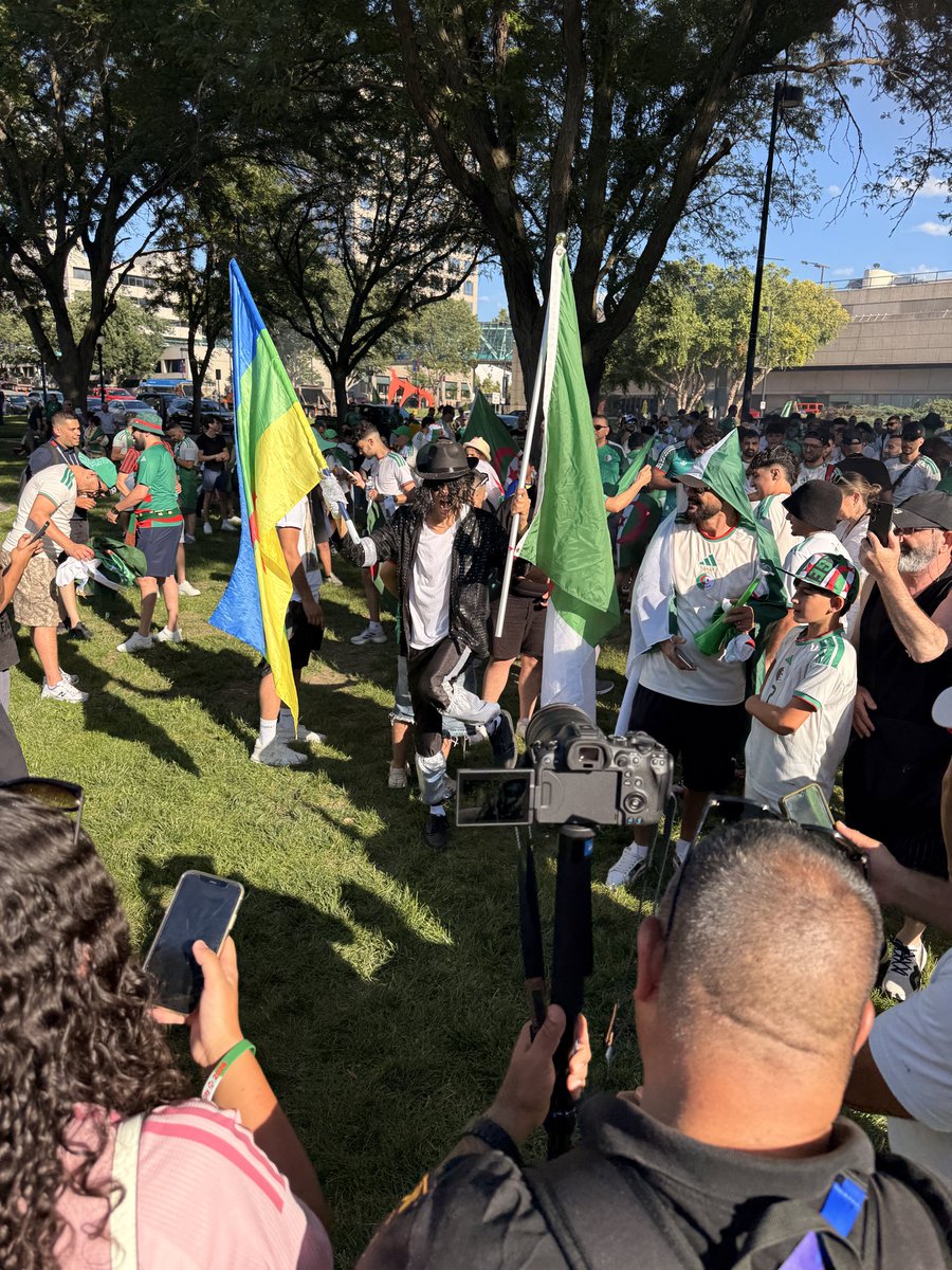 wgPR's tweet photo. Strong Algeria @Algeria_FC contingent out in #KC tonight https://t.co/q8zgJzqvcR
