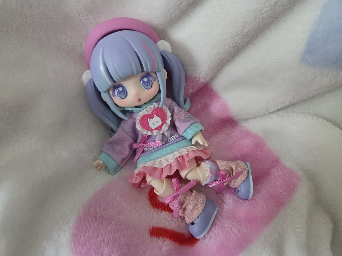 traitorsrequiem's tweet photo. I haven't posted on here in ages but I got a new doll today https://t.co/Nxrvotaq9D