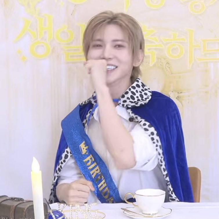 yeosang smile ᵕ̈ tweet media