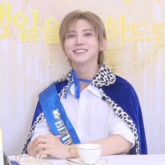 yeosang smile ᵕ̈ tweet media