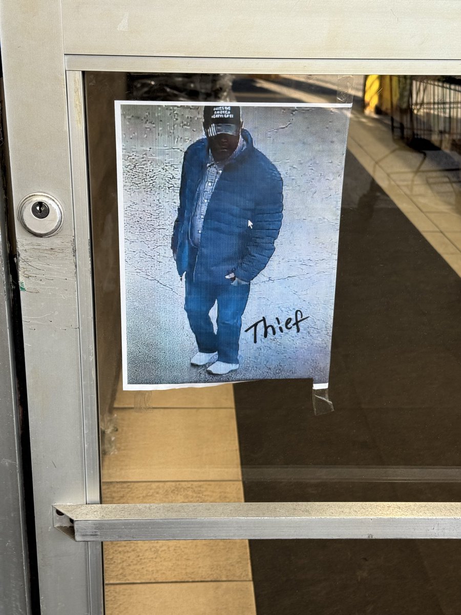 evanfromIT's tweet photo. New shoplifter just dropped https://t.co/S6cefQhaZz