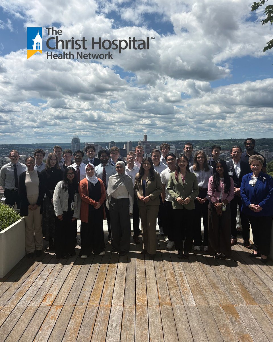 ChristHospital's tweet photo. Join us in welcoming 27 third-year medical students through our partnership with @NEOMEDedu and @MiamiUniversity!

These future physicians are beginning hands-on training with our care teams to help address Ohio’s physician shortage and strengthen the future of healthcare. https://t.co/PS4sNUQq1Z