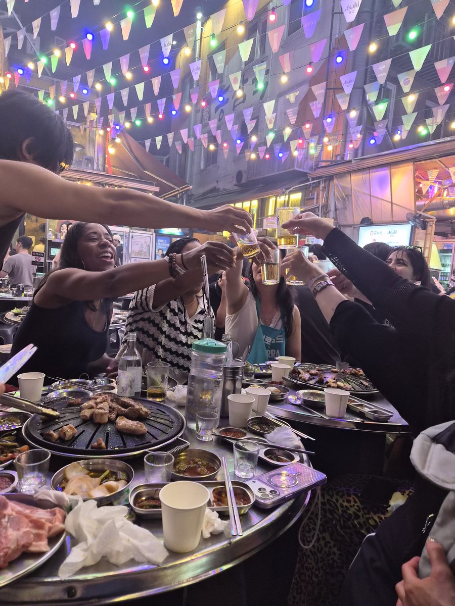 DJJINO_twt's tweet photo. Yesterday's Jinosaurs meet in Seoul 
Such a fun party group 😘

https://t.co/6GDYi8kX90 https://t.co/YGE2tChVrn