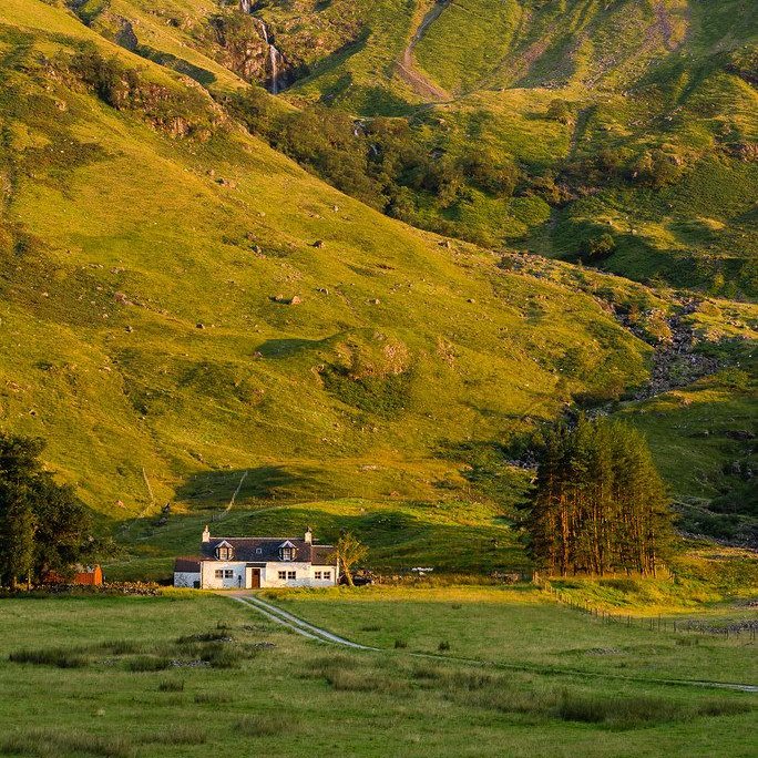 echoesofworld's tweet photo. Scotland https://t.co/t2lYb1c6sG
